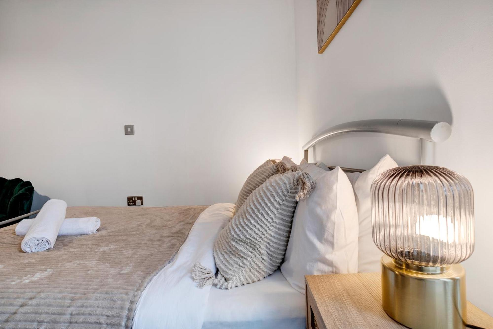 Ultra Stylish 2 Bedroom Apt Centrally Located 伯明翰 外观 照片