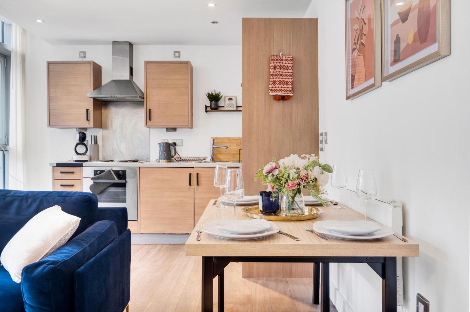 Ultra Stylish 2 Bedroom Apt Centrally Located 伯明翰 外观 照片